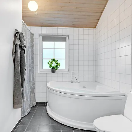 3 Bedroom Stunning In Holiday home Norre Nebel
