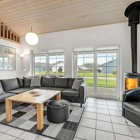 Holiday home 3 Bedroom Stunning In Norre Nebel